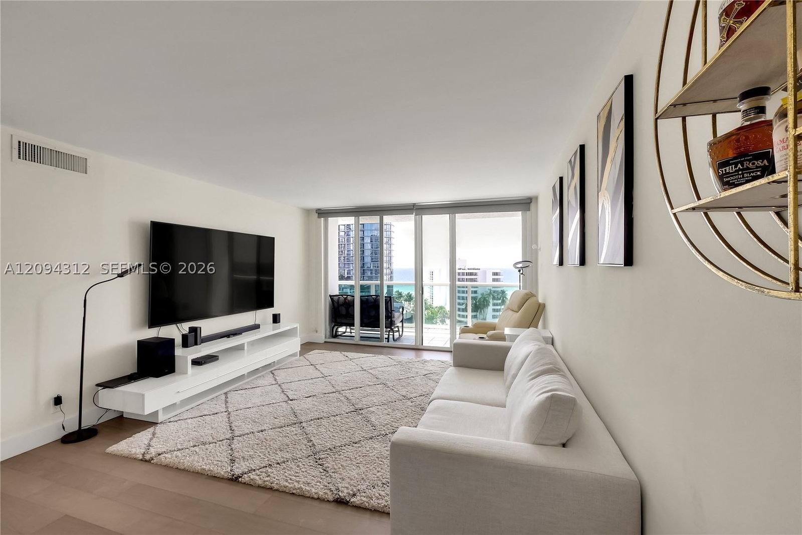 Real estate property located at 100 Bayview Dr #1008, Miami-dade, Arlen House East Condo, Sunny Isles Beach, FL