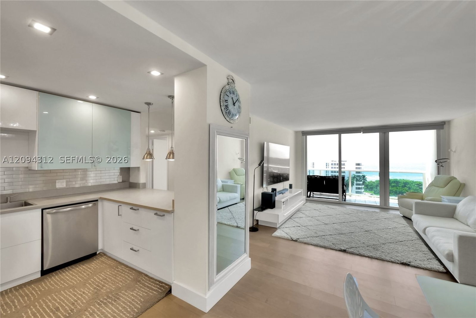 Real estate property located at 100 Bayview Dr #1008, Miami-dade, Arlen House East Condo, Sunny Isles Beach, FL