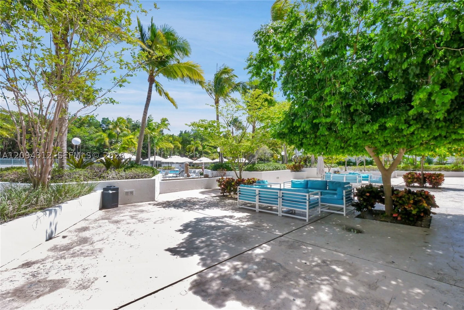 Real estate property located at 100 Bayview Dr #1008, Miami-dade, Arlen House East Condo, Sunny Isles Beach, FL
