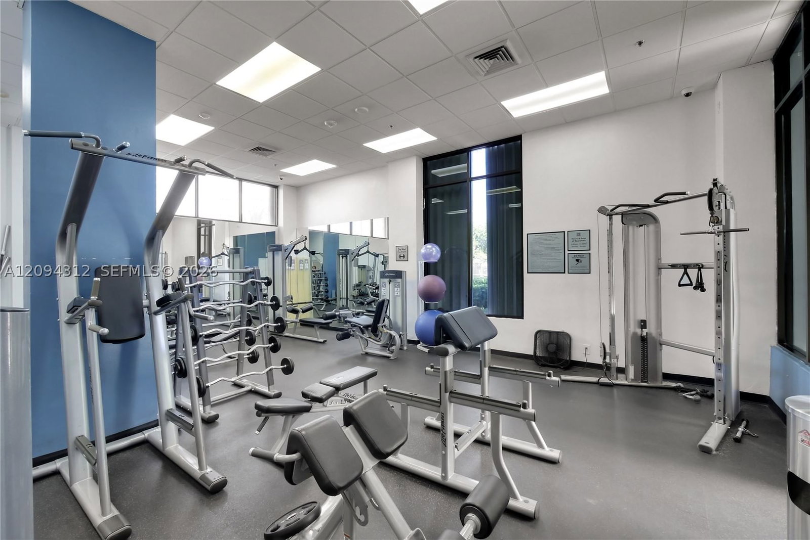 Real estate property located at 100 Bayview Dr #1008, Miami-dade, Arlen House East Condo, Sunny Isles Beach, FL