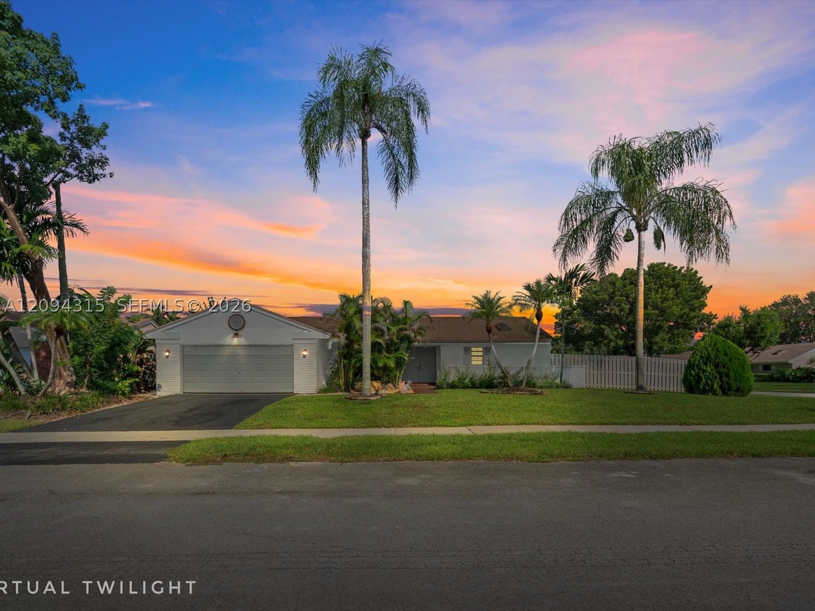 Real estate property located at 1061 Cedar Creek Way, Broward, Shenandoah Section Four, Davie, FL