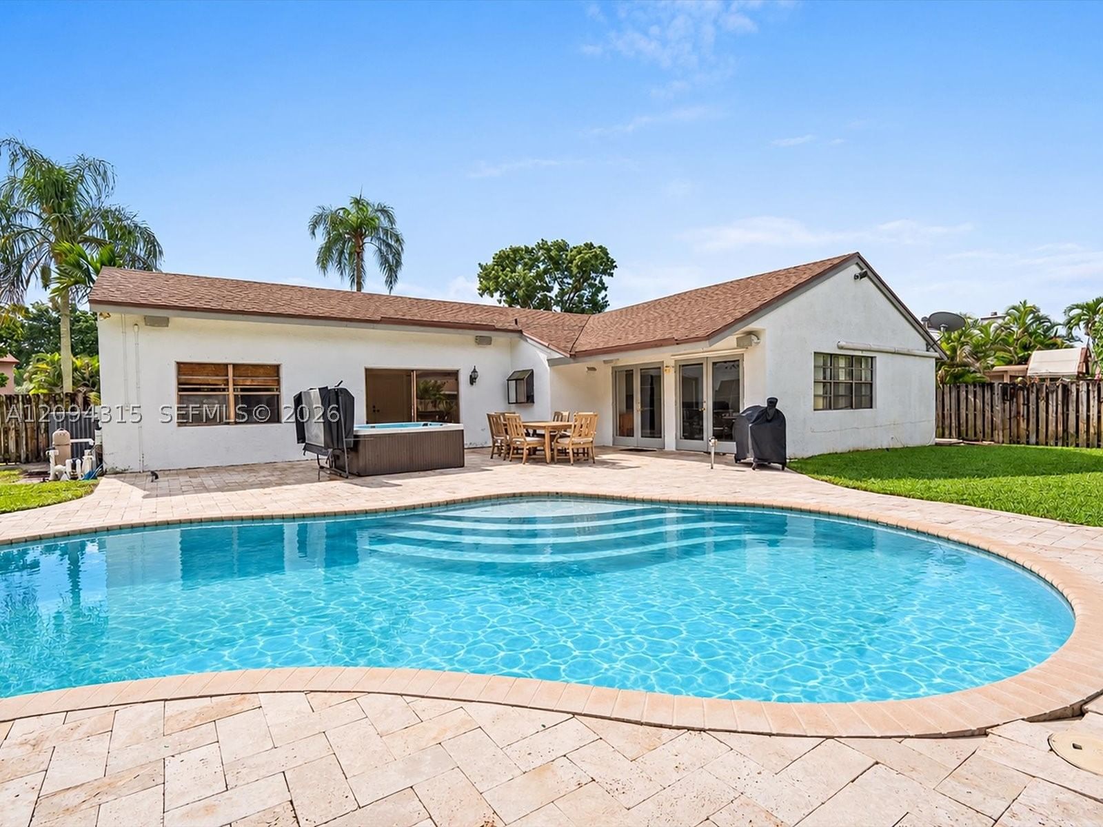 Real estate property located at 1061 Cedar Creek Way, Broward, Shenandoah Section Four, Davie, FL