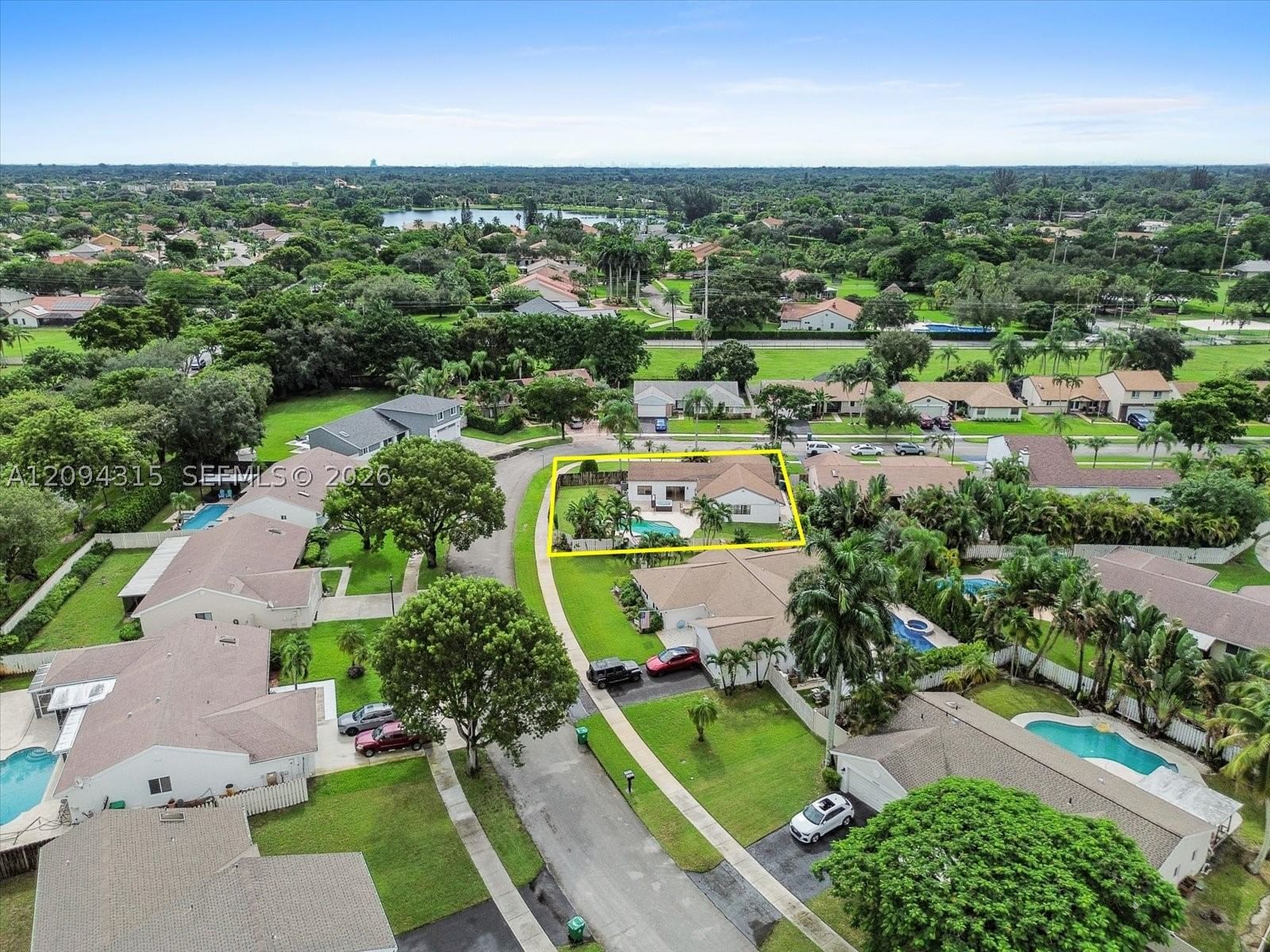 Real estate property located at 1061 Cedar Creek Way, Broward, Shenandoah Section Four, Davie, FL