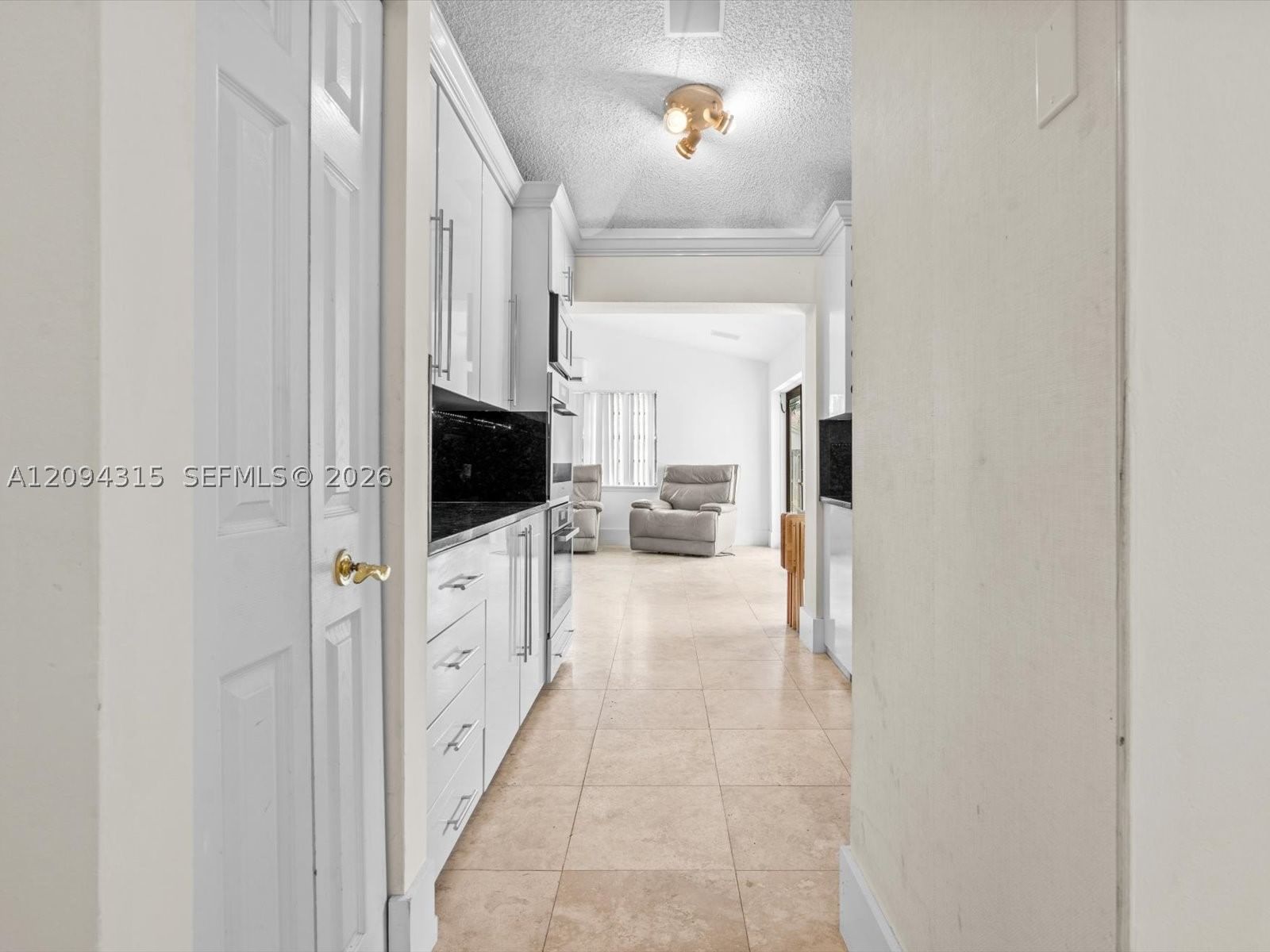 Real estate property located at 1061 Cedar Creek Way, Broward, Shenandoah Section Four, Davie, FL