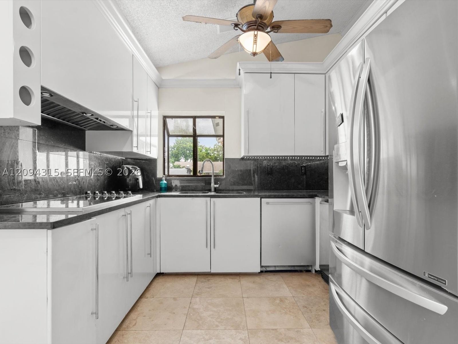 Real estate property located at 1061 Cedar Creek Way, Broward, Shenandoah Section Four, Davie, FL