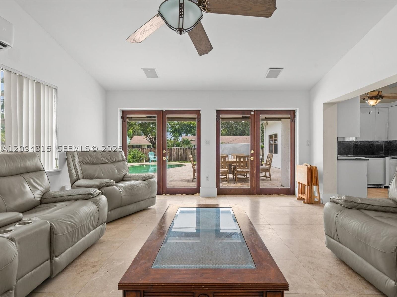 Real estate property located at 1061 Cedar Creek Way, Broward, Shenandoah Section Four, Davie, FL