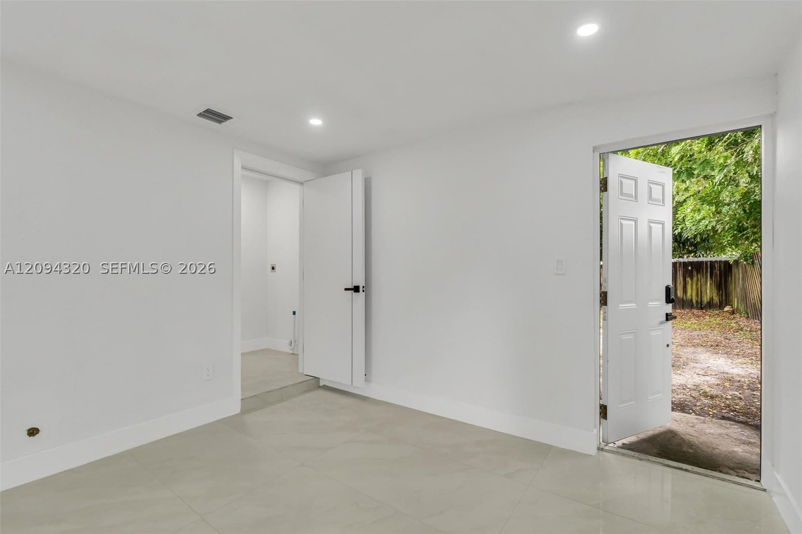 Real estate property located at 2637 Nassau Dr, Broward, Miramar Sec 12, Miramar, FL