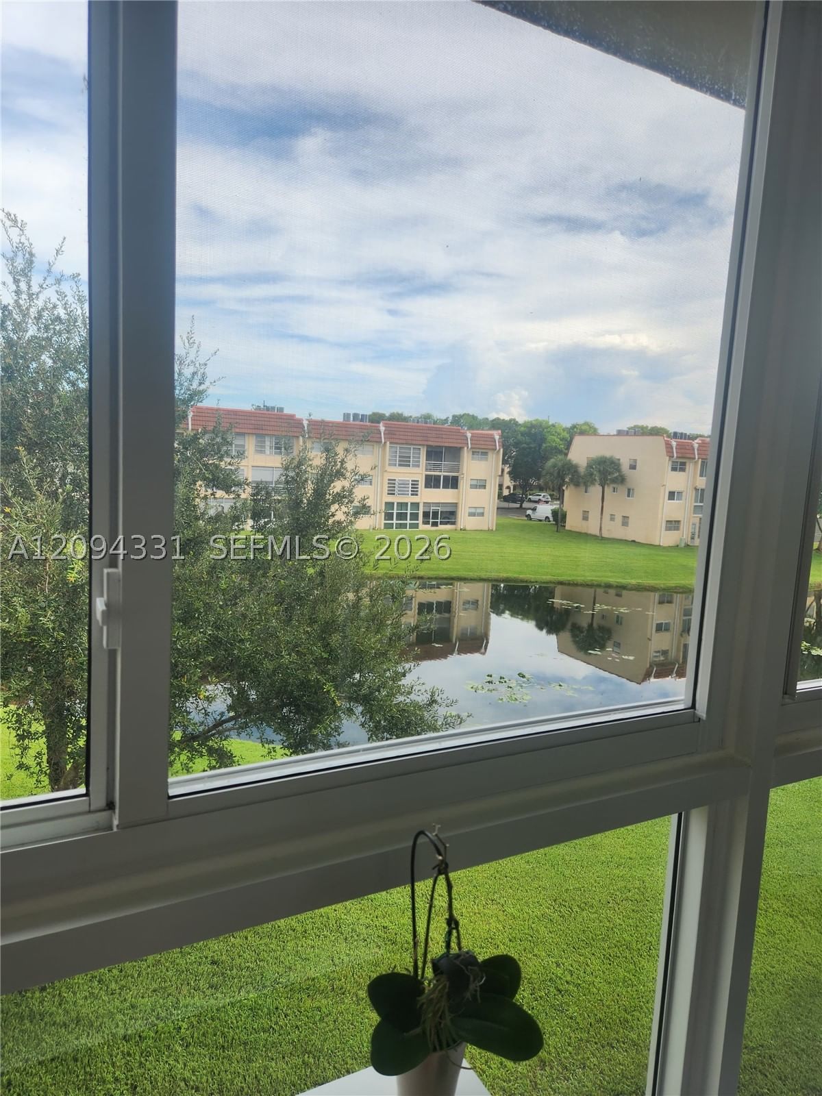 Real estate property located at 8891 Sunrise Lakes Blvd #302, Broward, Sunrise Lakes 74 Condo, Sunrise, FL