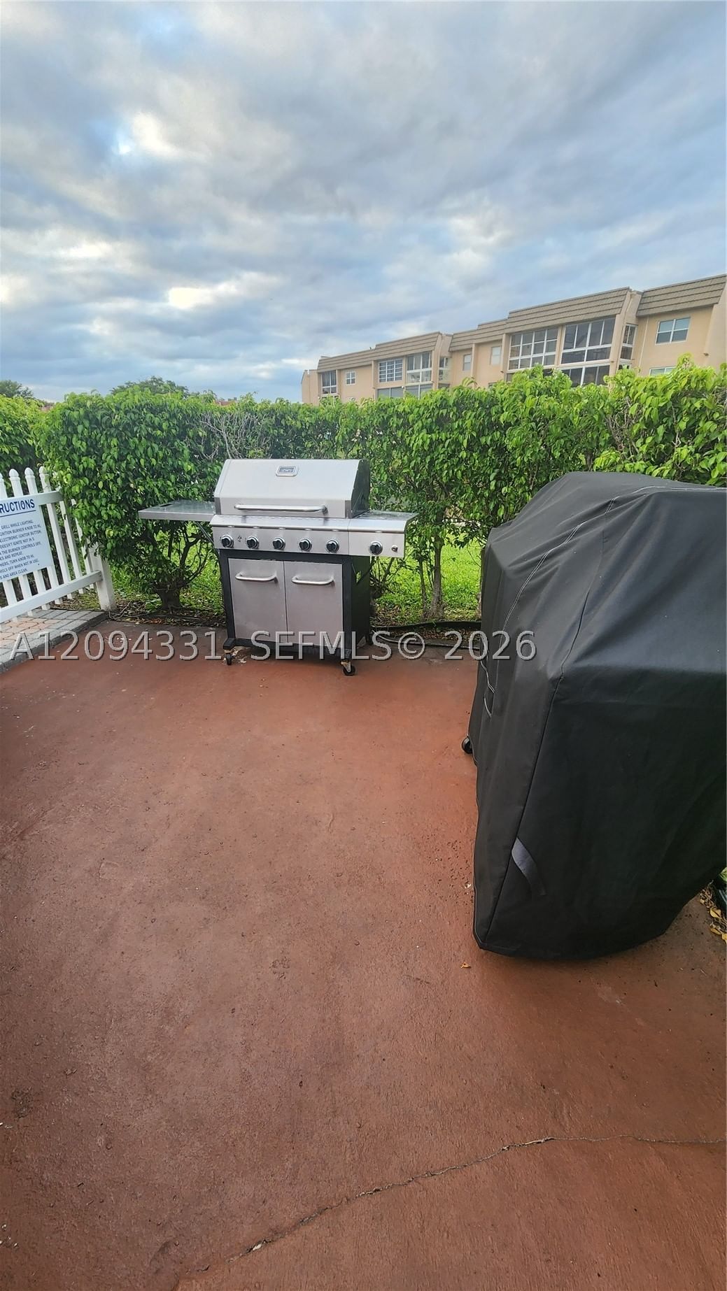 Real estate property located at 8891 Sunrise Lakes Blvd #302, Broward, Sunrise Lakes 74 Condo, Sunrise, FL