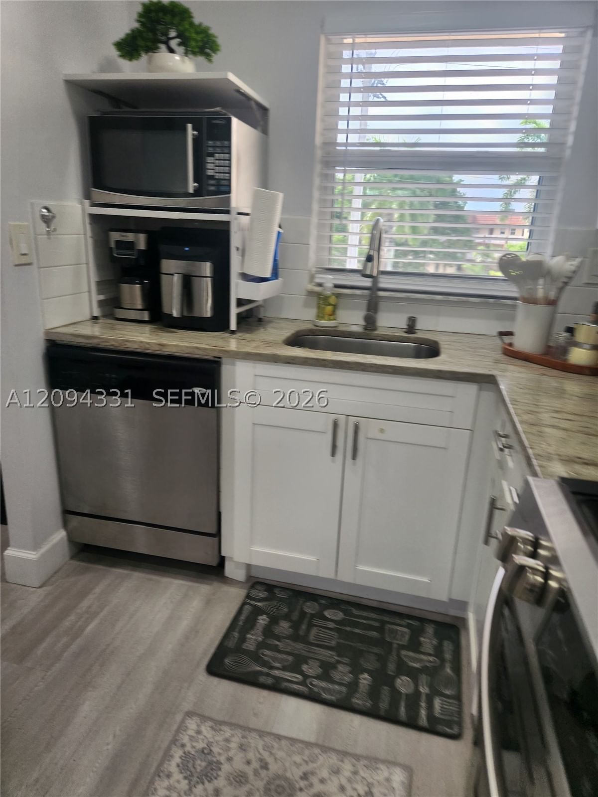 Real estate property located at 8891 Sunrise Lakes Blvd #302, Broward, Sunrise Lakes 74 Condo, Sunrise, FL