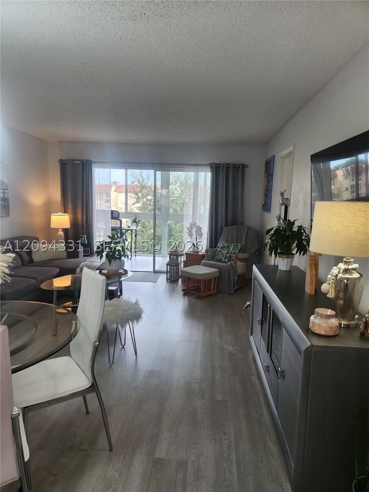 Real estate property located at 8891 Sunrise Lakes Blvd #302, Broward, Sunrise Lakes 74 Condo, Sunrise, FL