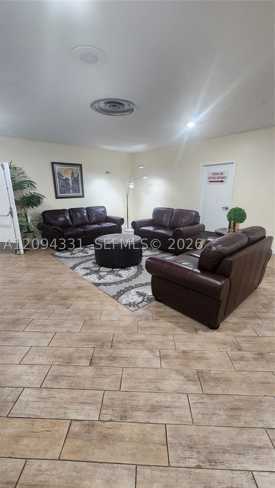 Real estate property located at 8891 Sunrise Lakes Blvd #302, Broward, Sunrise Lakes 74 Condo, Sunrise, FL