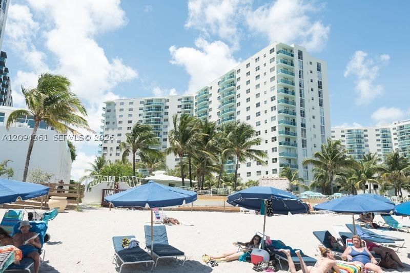 Real estate property located at 3901 Ocean Dr #10B, Broward, Tides On Hollywood Beach, Hollywood, FL