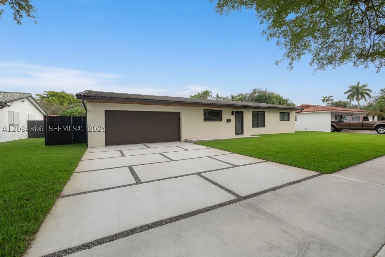 Real estate property located at 14515 Mahogany Ct, Miami-dade, Miami Lakes Sec 4, Miami Lakes, FL