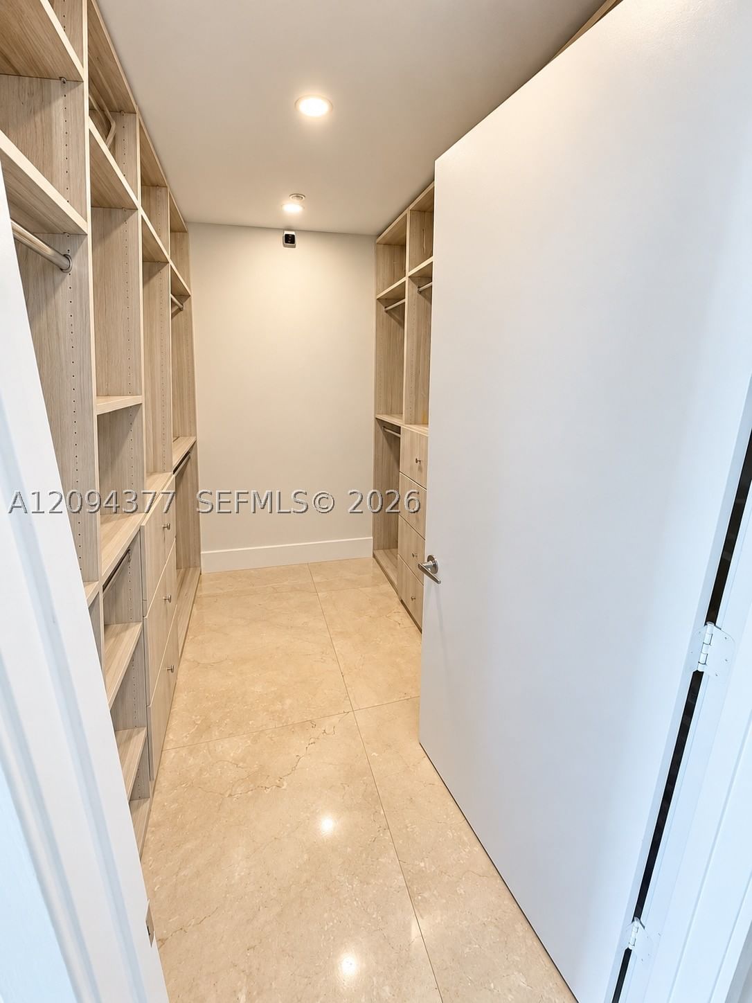 Real estate property located at 17301 Biscayne Blvd #211, Miami-dade, Marina Palms Residences N, North Miami Beach, FL