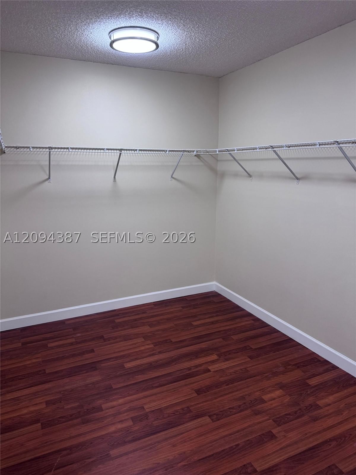 Real estate property located at 83 Gables Blvd, Broward, Bonaventure 82-43 B, Weston, FL