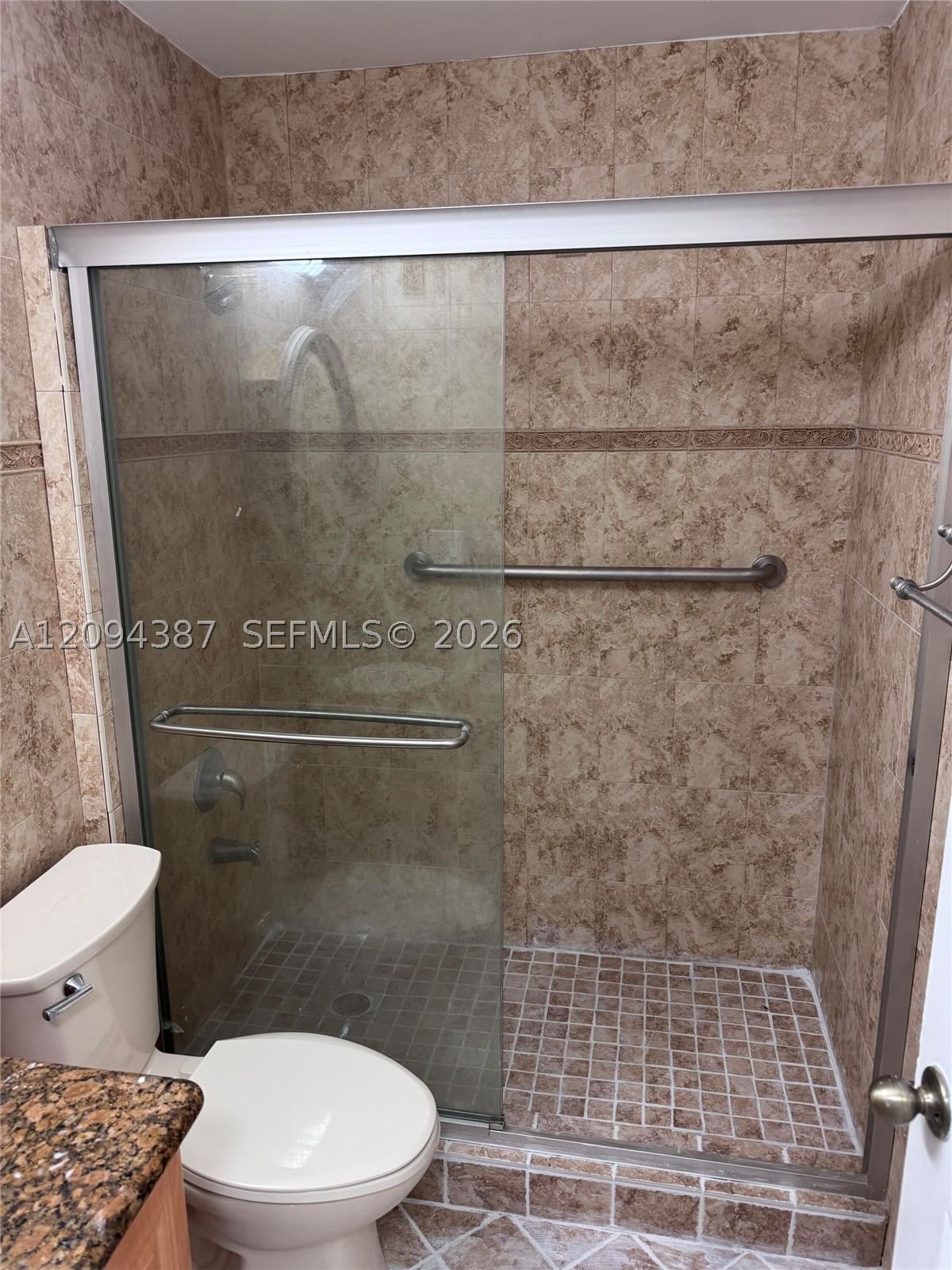 Real estate property located at 83 Gables Blvd, Broward, Bonaventure 82-43 B, Weston, FL