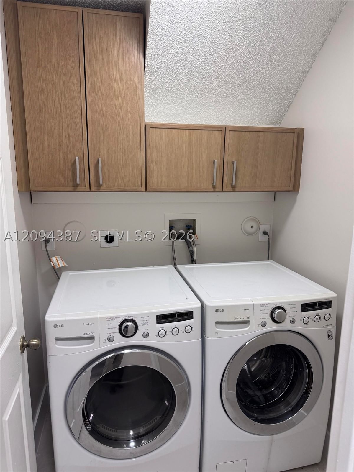 Real estate property located at 83 Gables Blvd, Broward, Bonaventure 82-43 B, Weston, FL