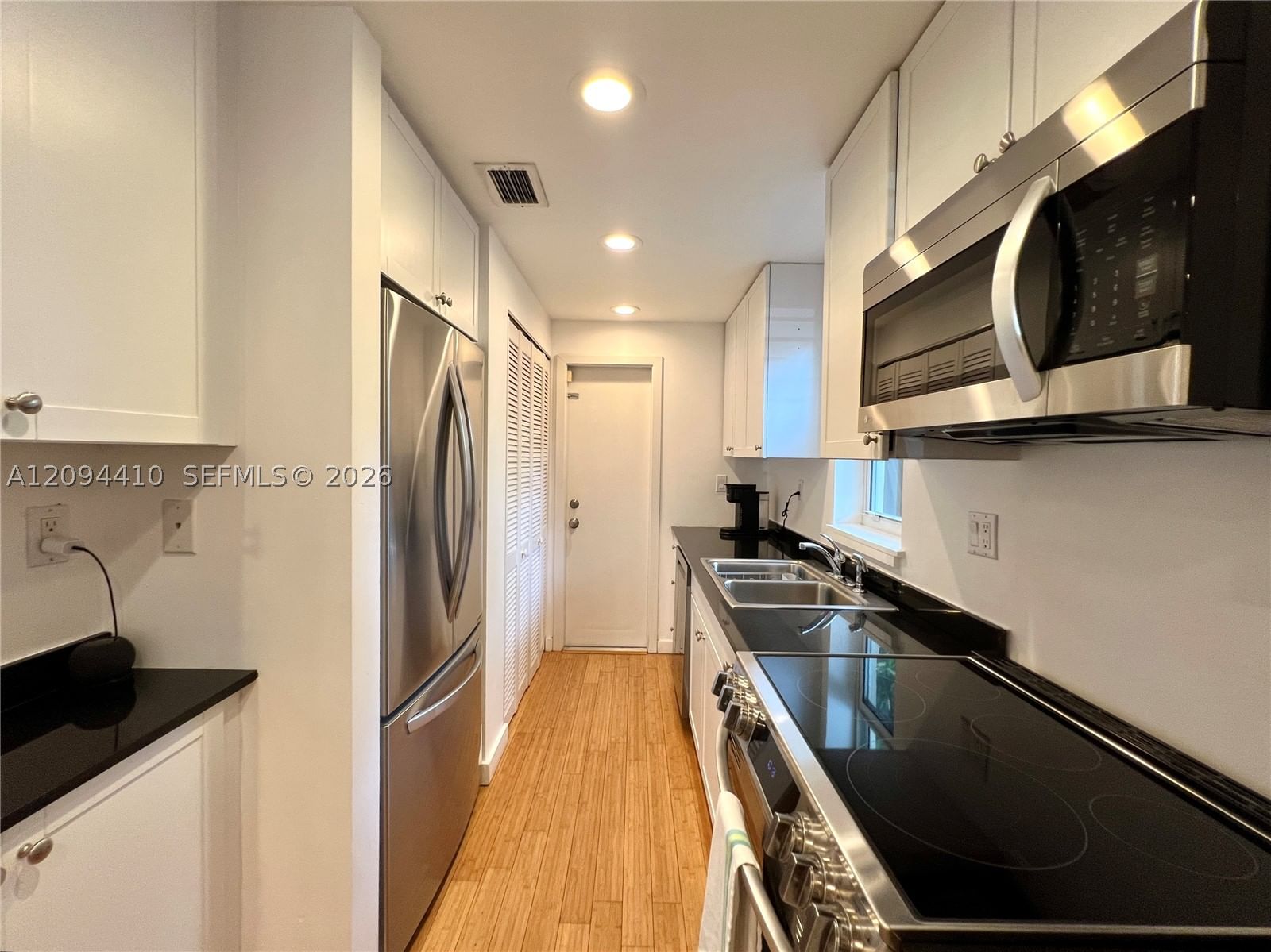 Real estate property located at 3158 Carter St, Miami-dade, Carters Addn To Coconut G, Miami, FL