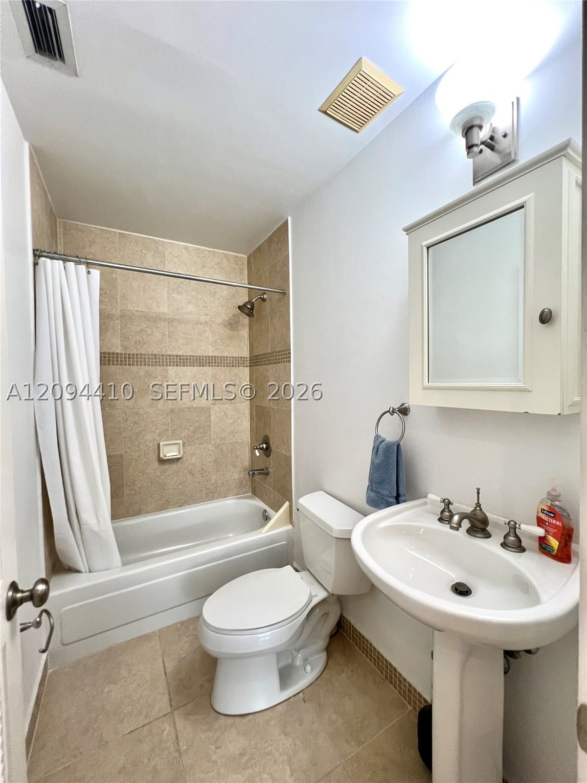 Real estate property located at 3158 Carter St, Miami-dade, Carters Addn To Coconut G, Miami, FL