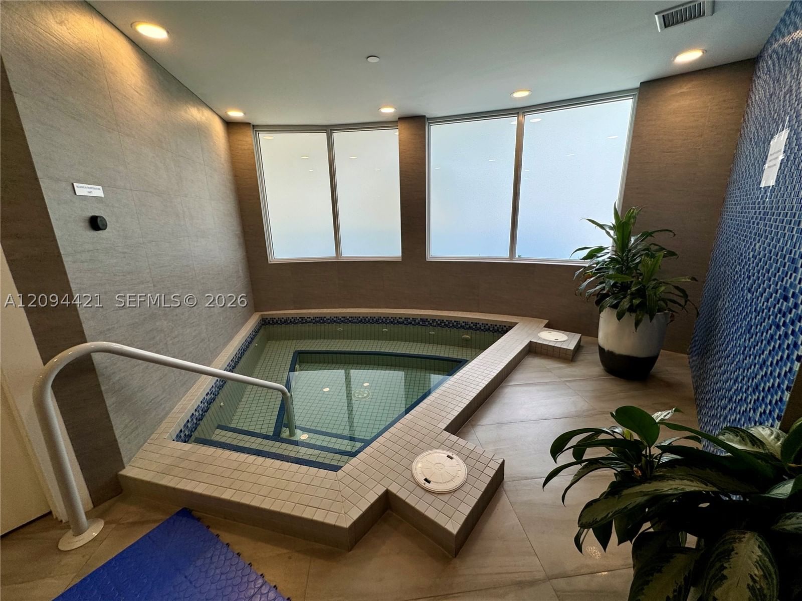 Real estate property located at 20281 Country Club Dr #403, Miami-dade, Hamptons West Condo, Aventura, FL