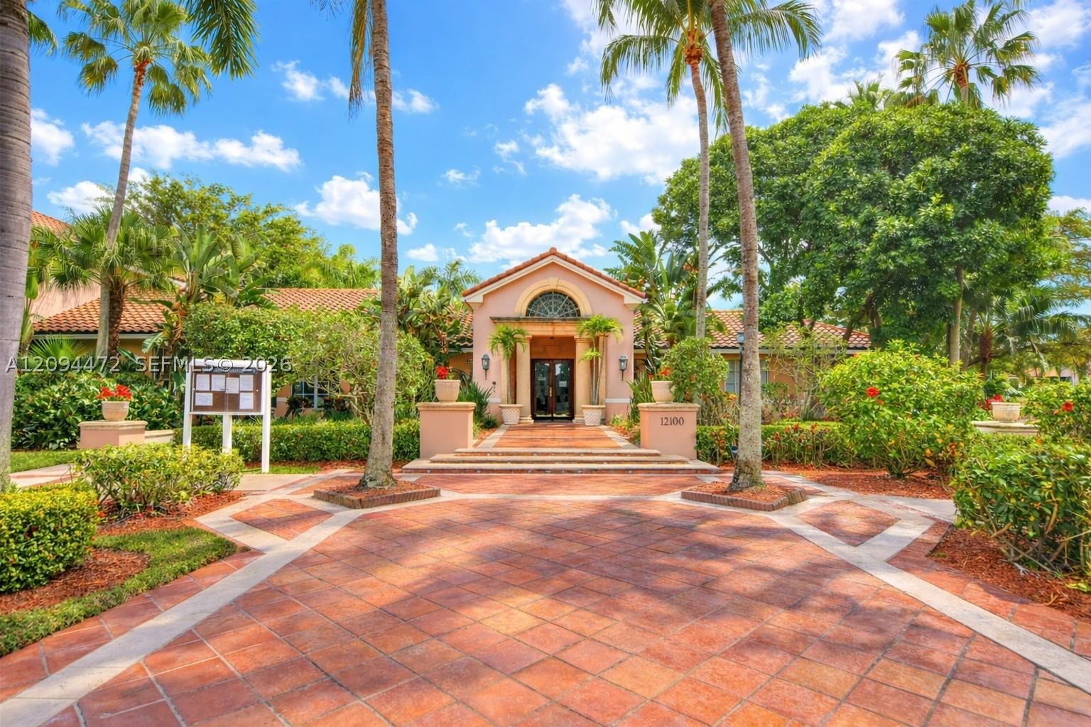 Real estate property located at 12124 Saint Andrews Pl #305, Broward, St Andrews Condo, Miramar, FL