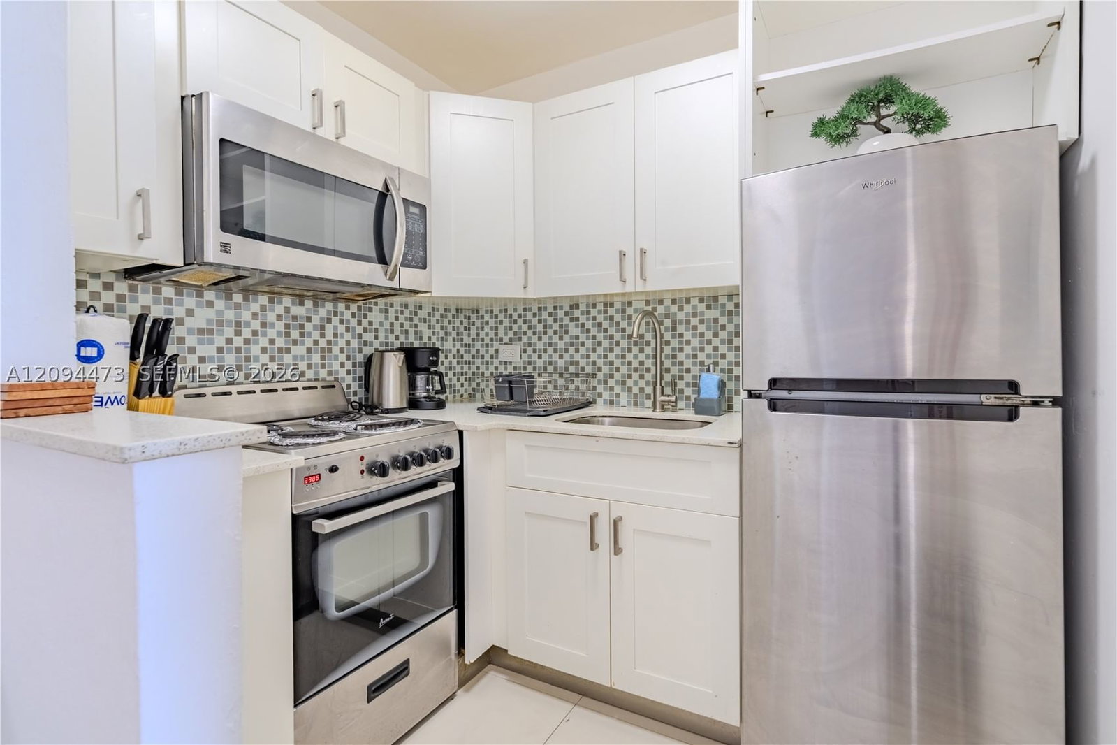 Real estate property located at 7904 West Dr #810, Miami-dade, Bayshore Yacht & Tennis, North Bay Village, FL