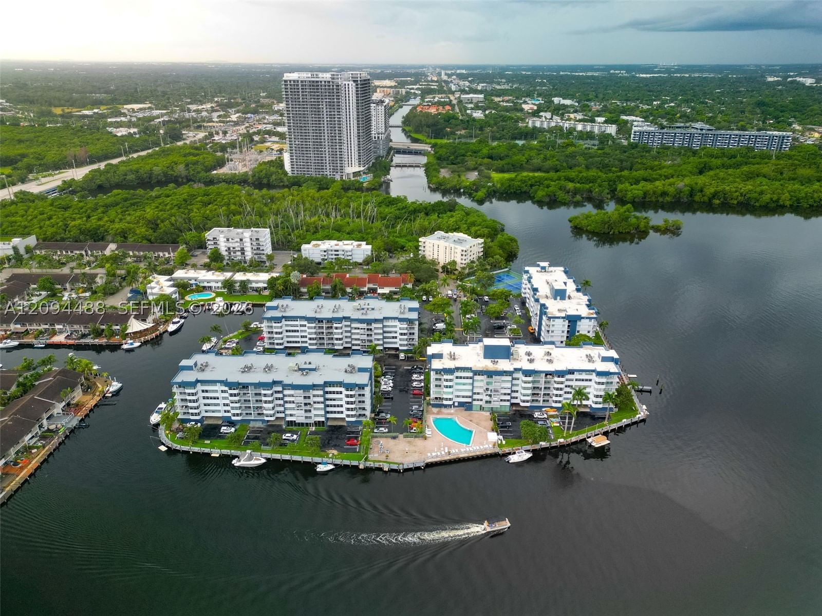 Real estate property located at 16565 26th Ave #4D, Miami-dade, Reef West Condo, North Miami Beach, FL