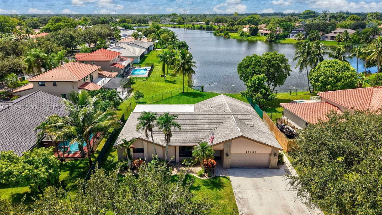 Real estate property located at 15600 Huntridge Rd, Broward, Hawkes Bluff, Davie, FL