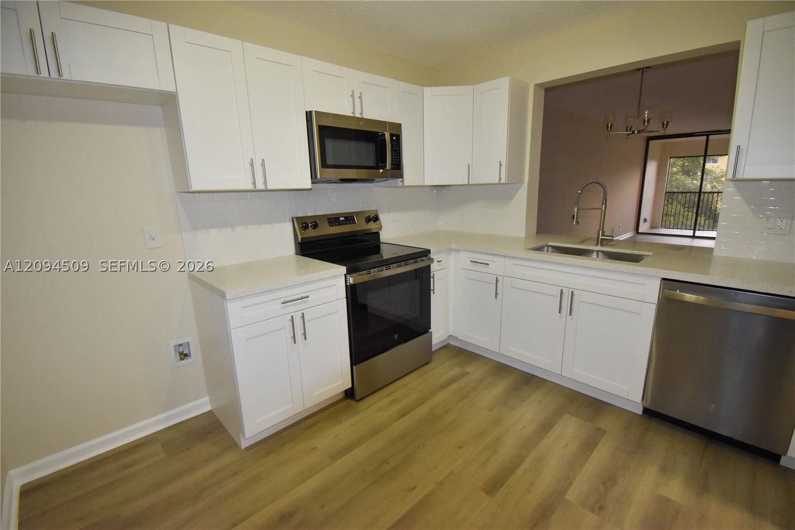 Real estate property located at 8592 Sunrise Blvd #303, Broward, Jacaranda Heights Condo, Plantation, FL