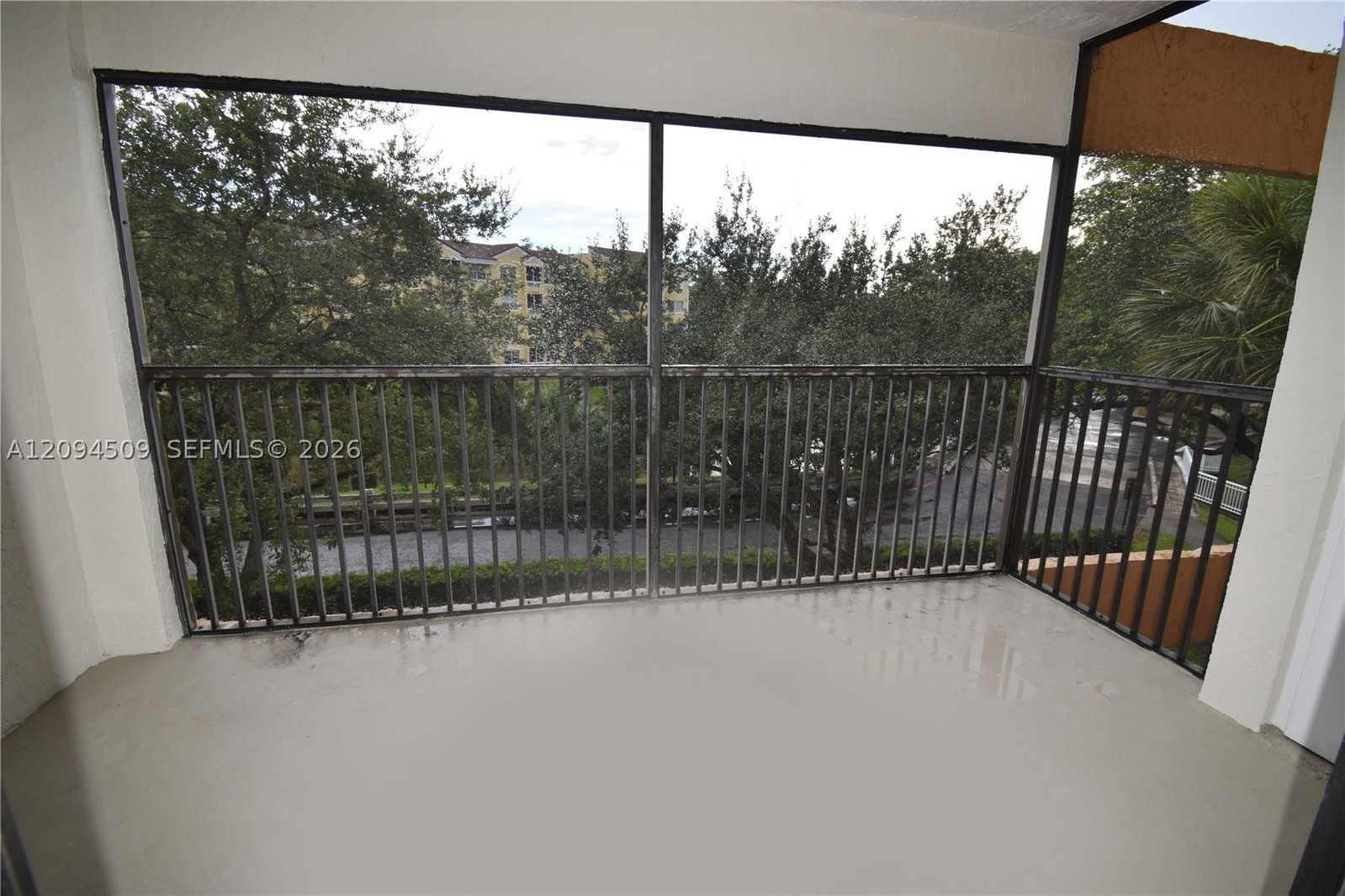 Real estate property located at 8592 Sunrise Blvd #303, Broward, Jacaranda Heights Condo, Plantation, FL