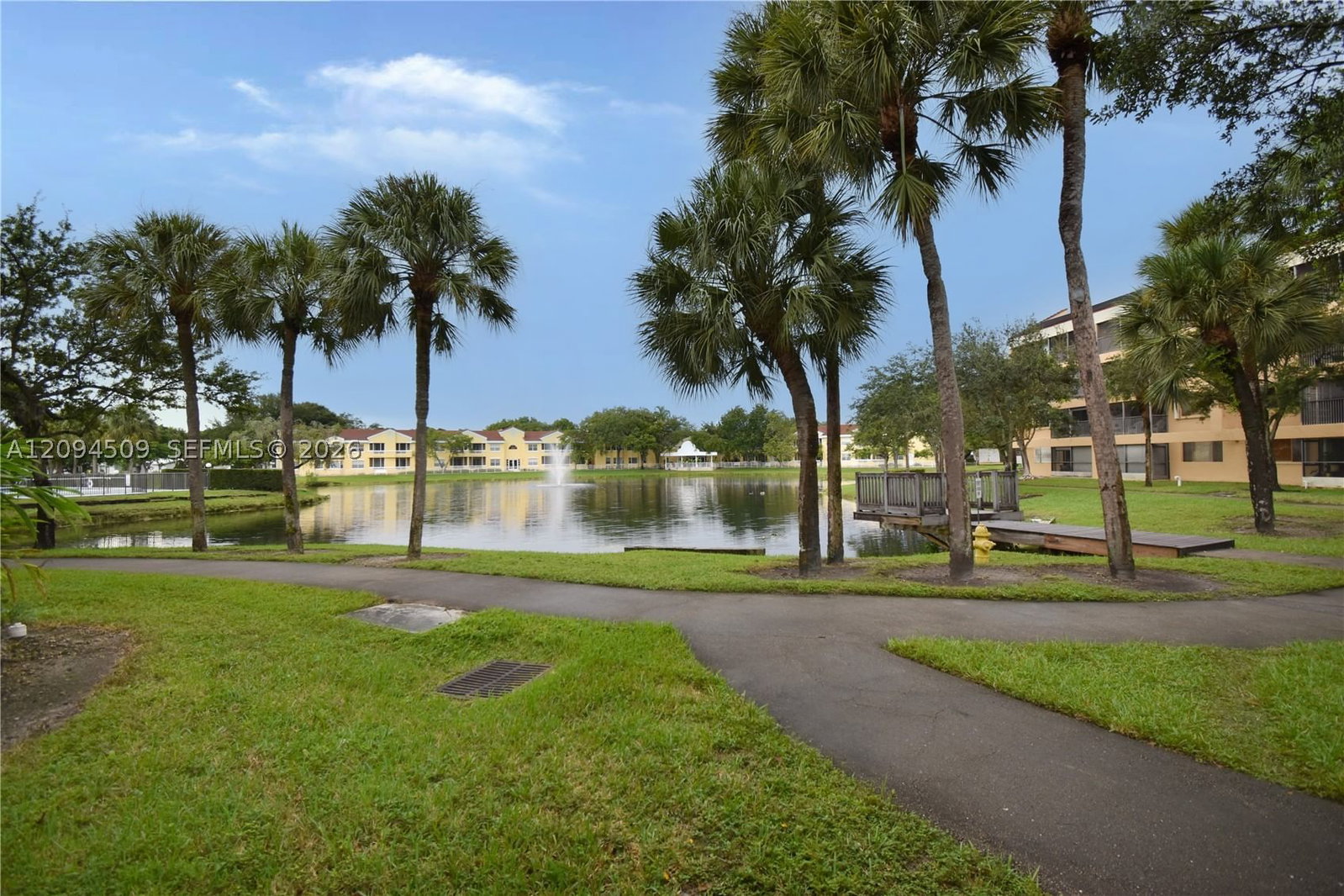 Real estate property located at 8592 Sunrise Blvd #303, Broward, Jacaranda Heights Condo, Plantation, FL
