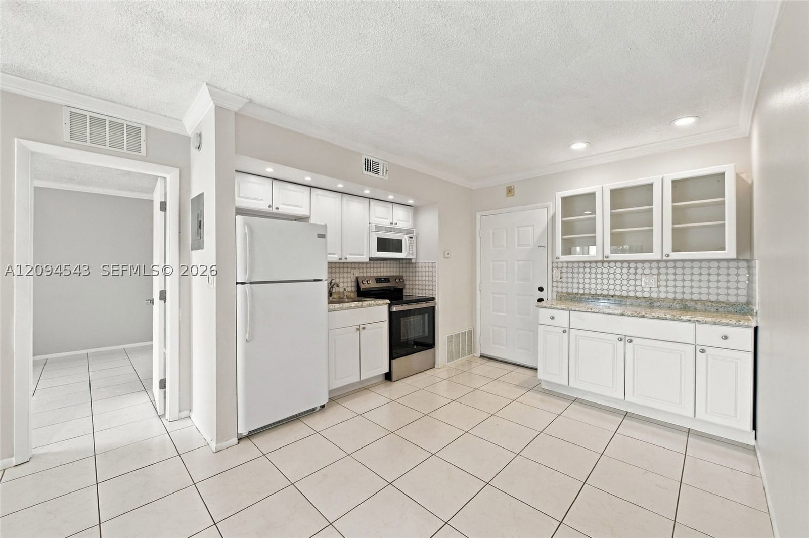 Real estate property located at 2700 Riverside Dr #302-B, Broward, Coral Gardens Condo, Coral Springs, FL