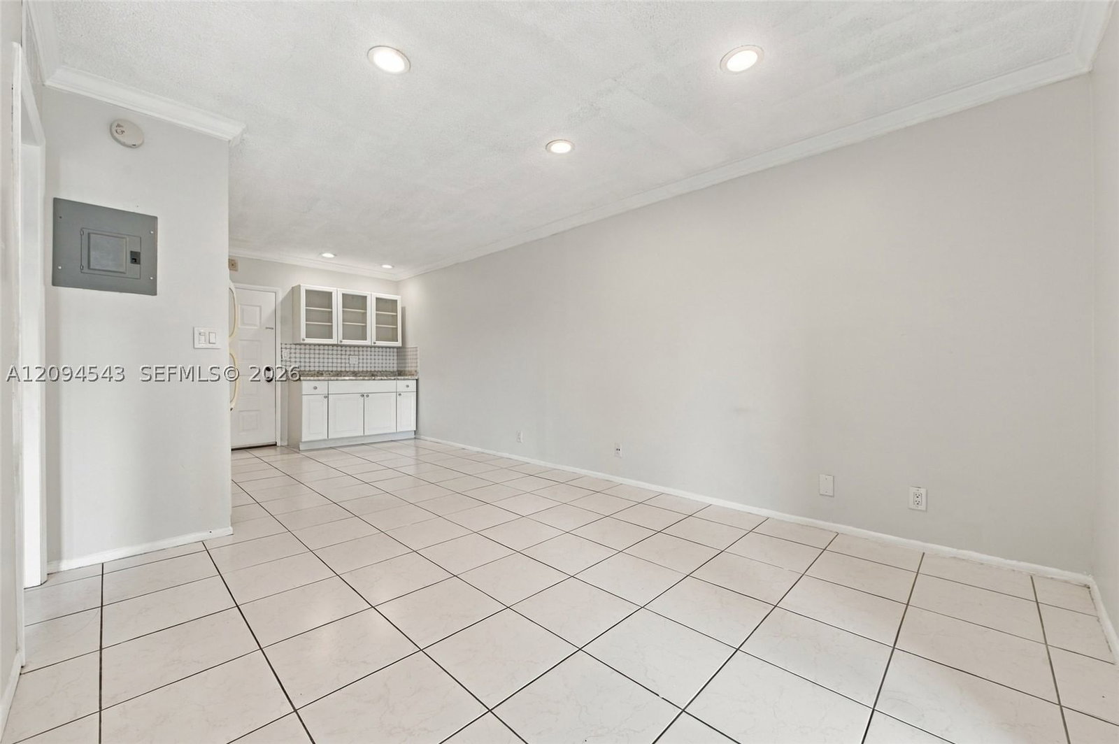 Real estate property located at 2700 Riverside Dr #302-B, Broward, Coral Gardens Condo, Coral Springs, FL
