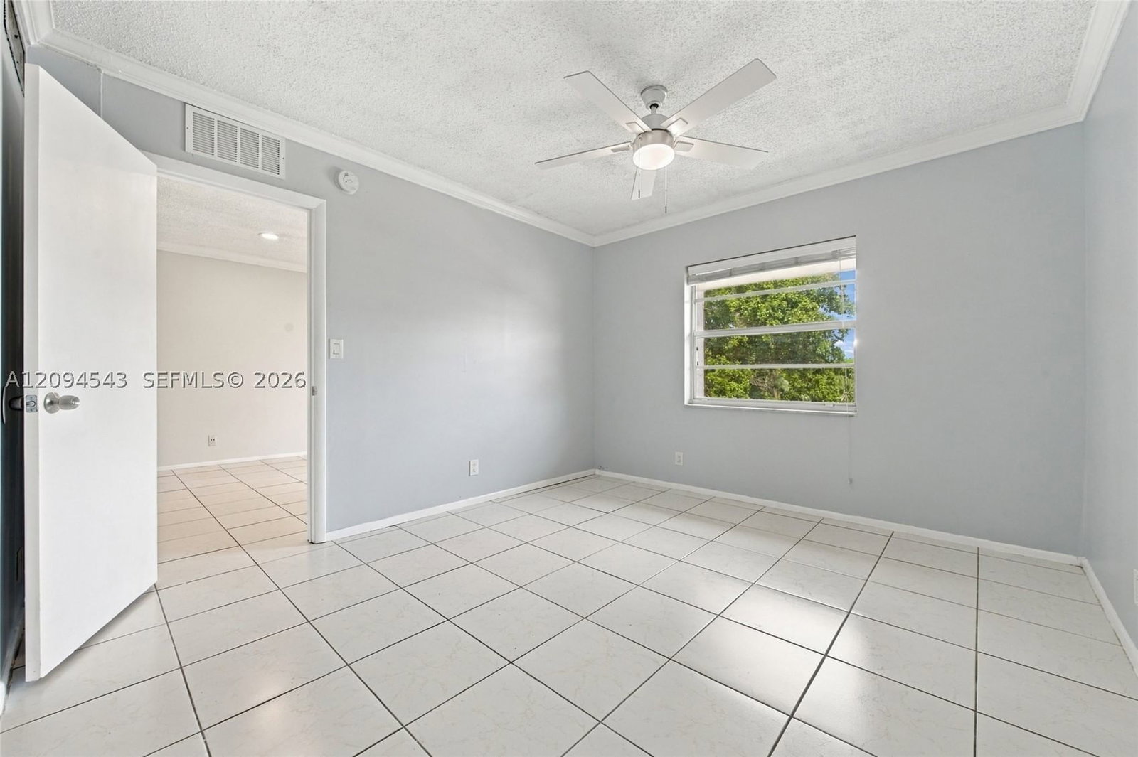 Real estate property located at 2700 Riverside Dr #302-B, Broward, Coral Gardens Condo, Coral Springs, FL