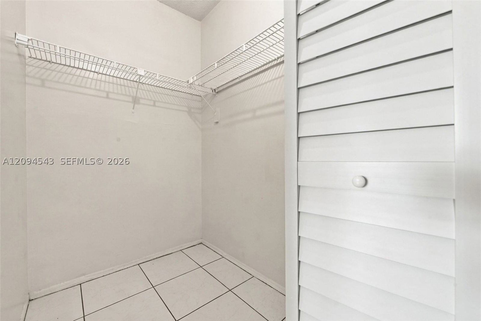 Real estate property located at 2700 Riverside Dr #302-B, Broward, Coral Gardens Condo, Coral Springs, FL