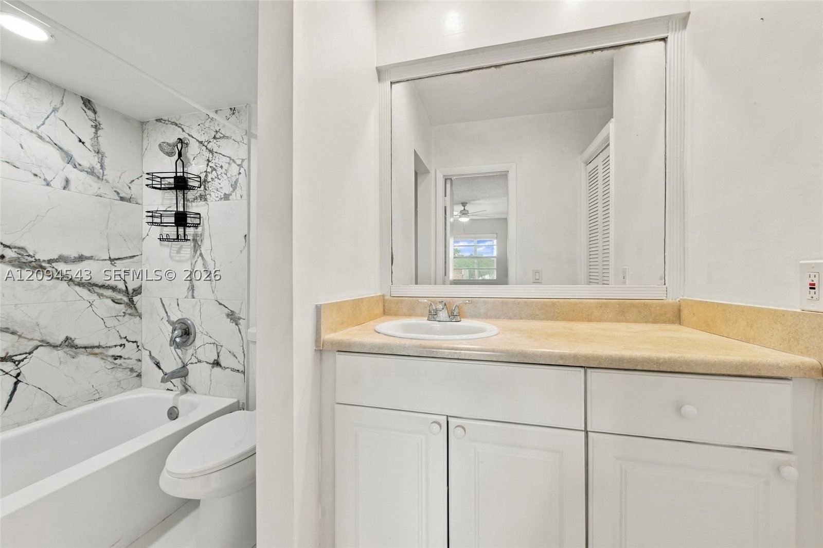 Real estate property located at 2700 Riverside Dr #302-B, Broward, Coral Gardens Condo, Coral Springs, FL