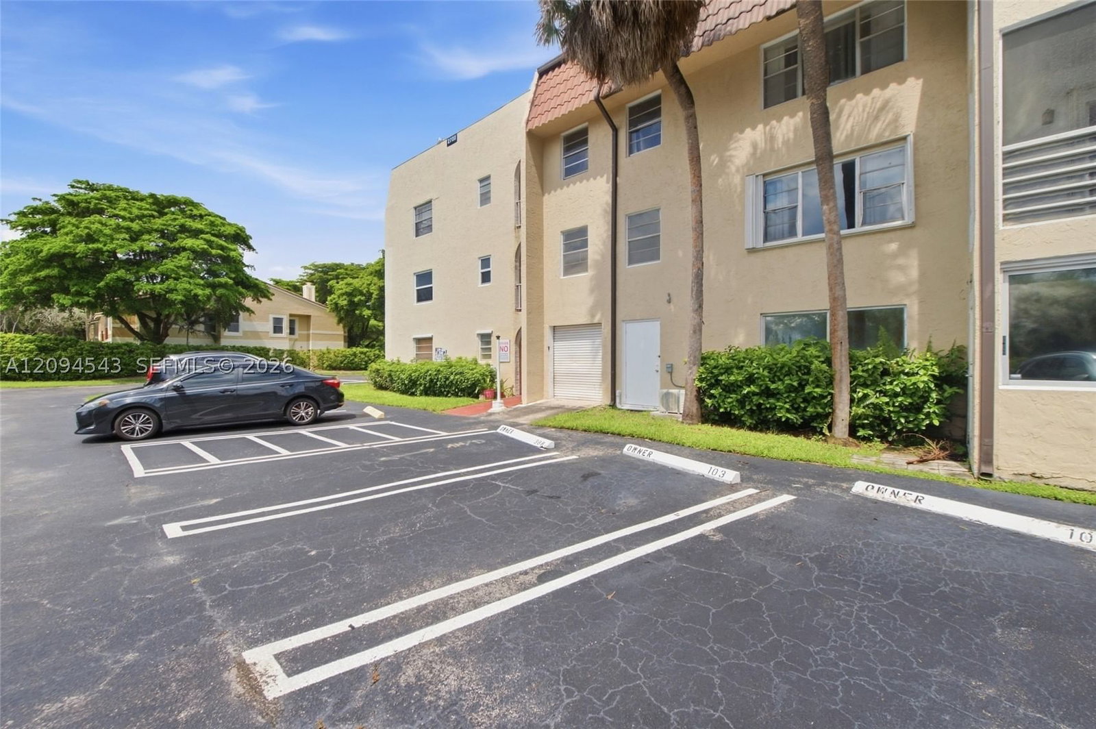 Real estate property located at 2700 Riverside Dr #302-B, Broward, Coral Gardens Condo, Coral Springs, FL
