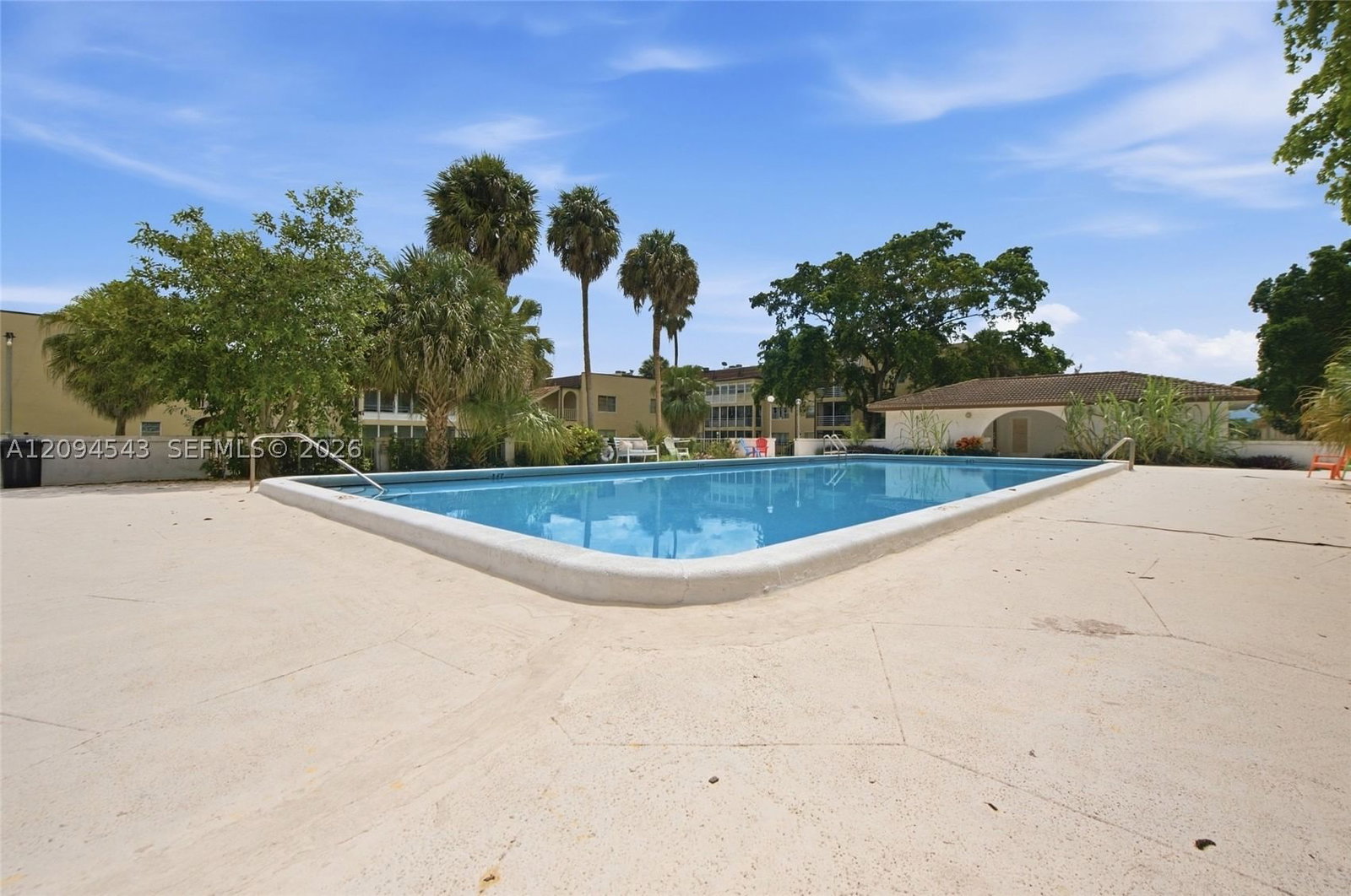 Real estate property located at 2700 Riverside Dr #302-B, Broward, Coral Gardens Condo, Coral Springs, FL