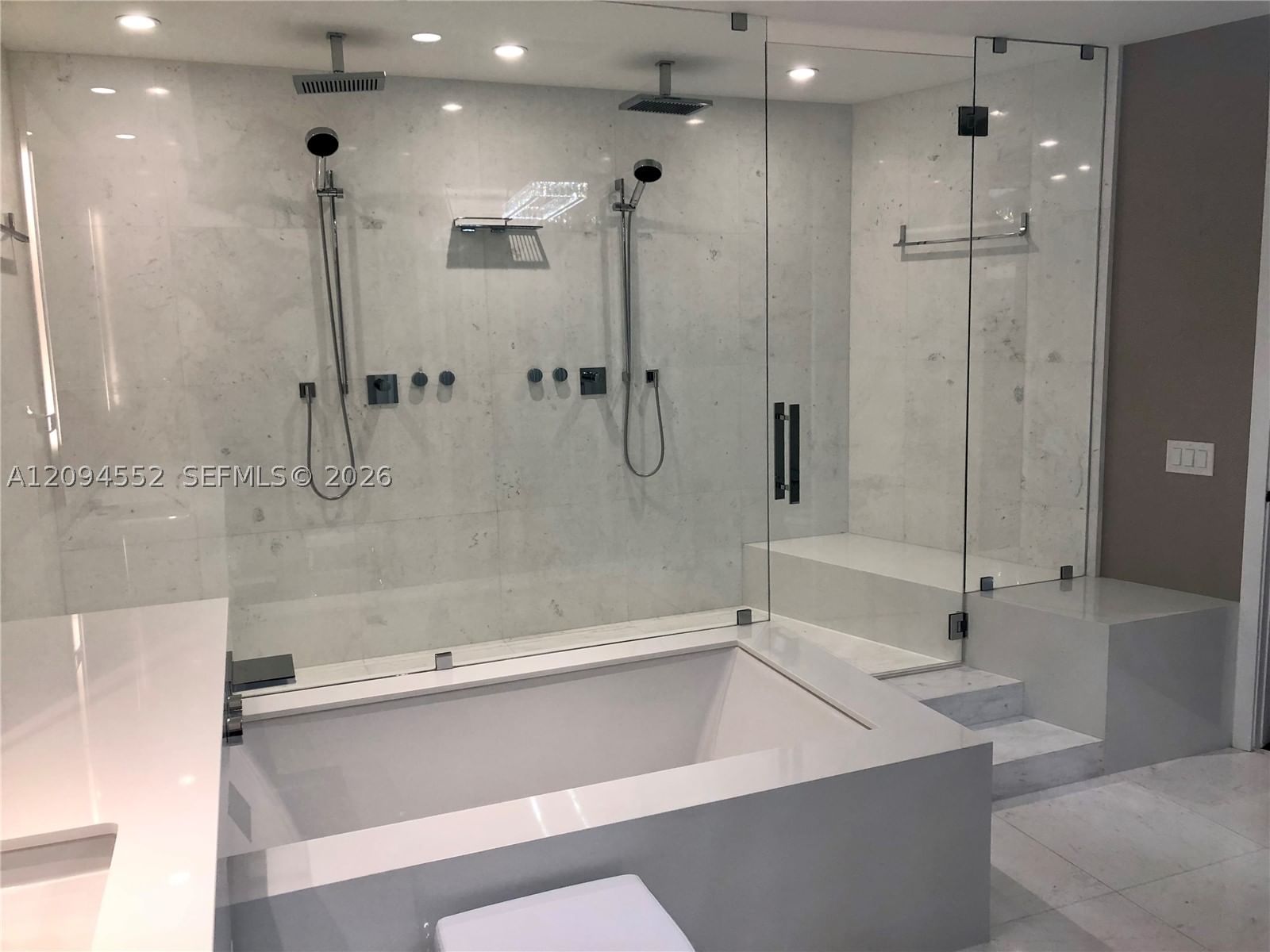 Real estate property located at 18555 Collins Ave #2903, Miami-dade, 18555 Collins Avenue Condo, Sunny Isles Beach, FL