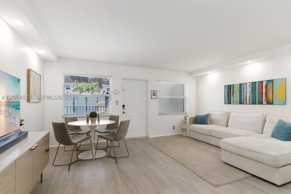 Real estate property located at 611 14th Ave #103, Broward, Park Court Condo, Fort Lauderdale, FL