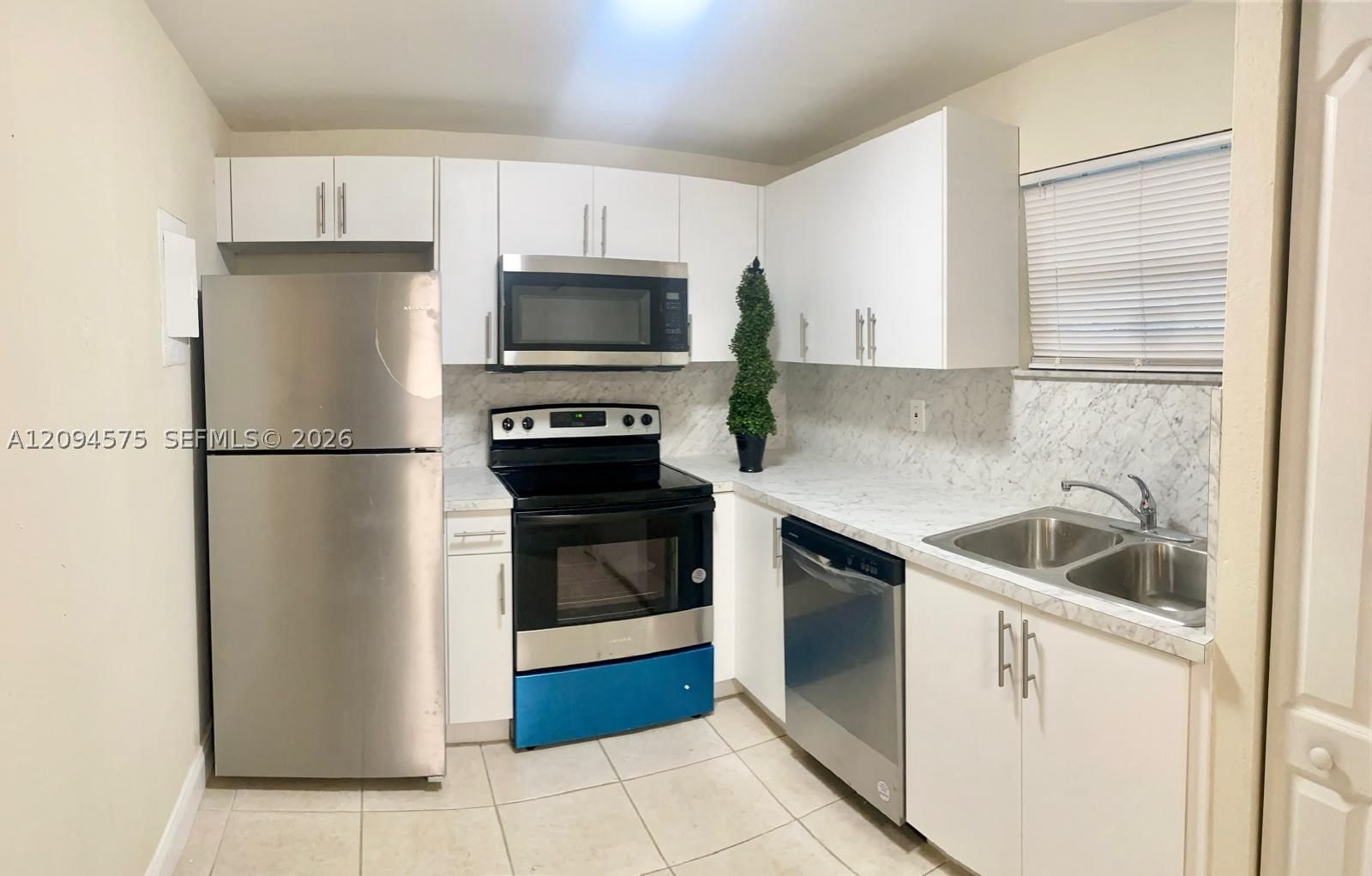 Real estate property located at 4205 University Dr #212, Broward, Springcrest Condo, Sunrise, FL