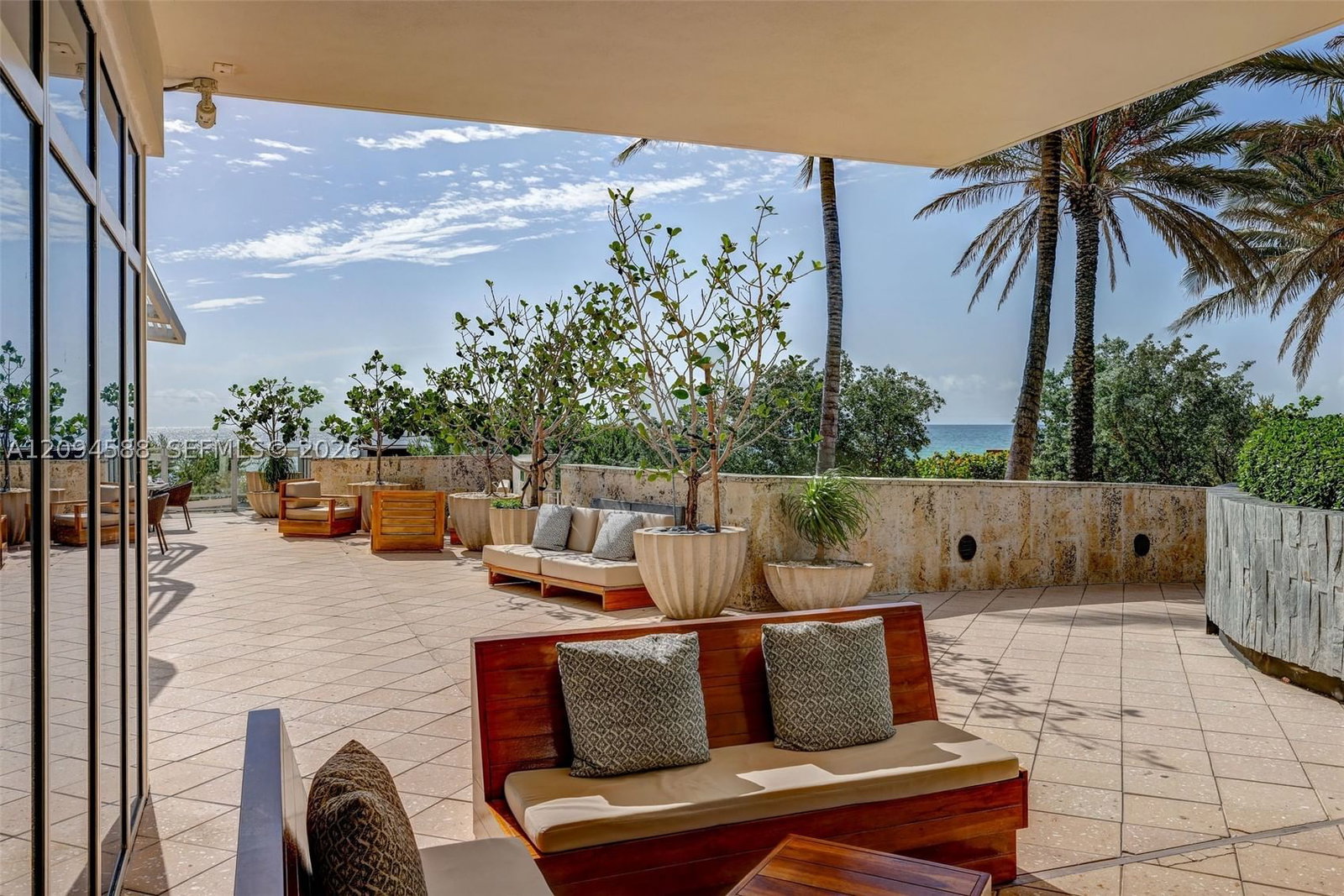 Real estate property located at 6799 Collins Ave #606, Miami-dade, South Carillon Beach Cond, Miami Beach, FL