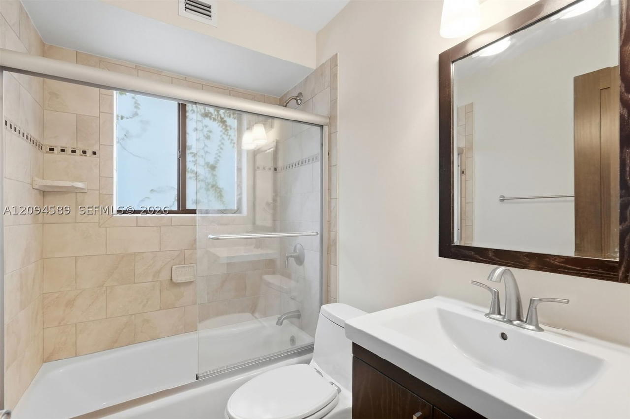 Real estate property located at 521 Victoria Park Rd, Broward, Victoria Park Corr Amen P, Fort Lauderdale, FL