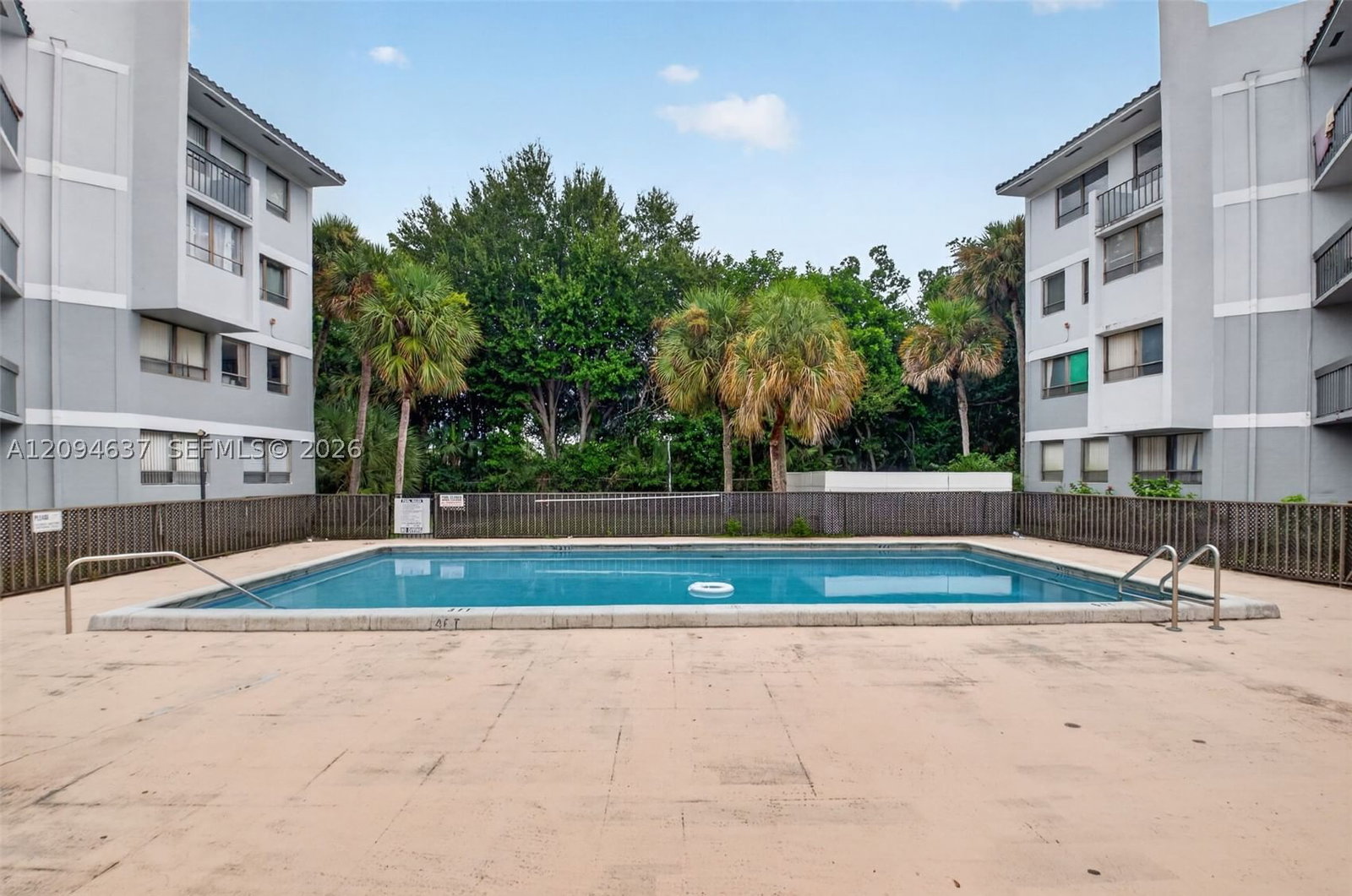 Real estate property located at 1880 Congress Ave #301, Palm Beach, Presidential Golfview Con, West Palm Beach, FL