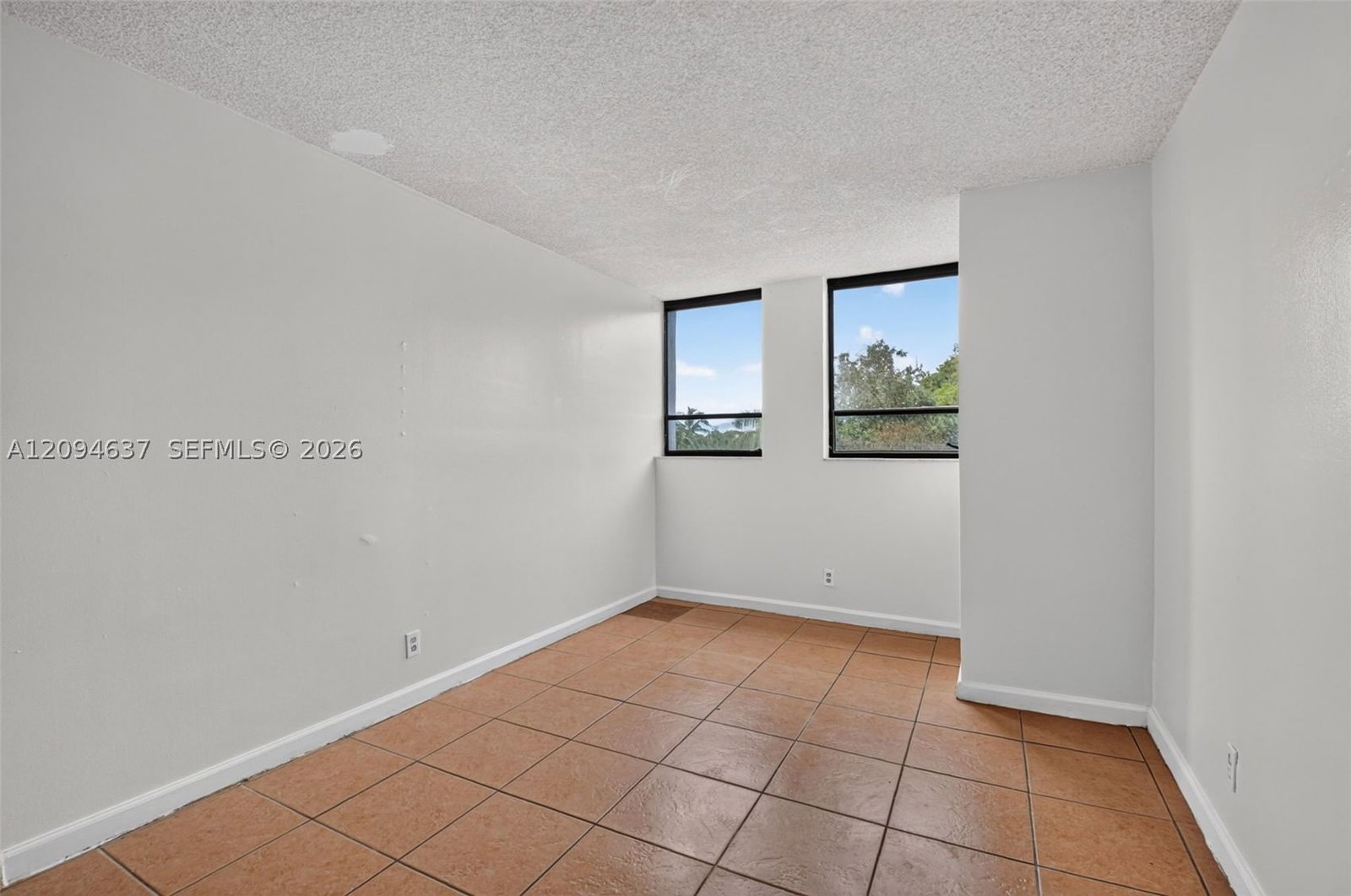 Real estate property located at 1880 Congress Ave #301, Palm Beach, Presidential Golfview Con, West Palm Beach, FL