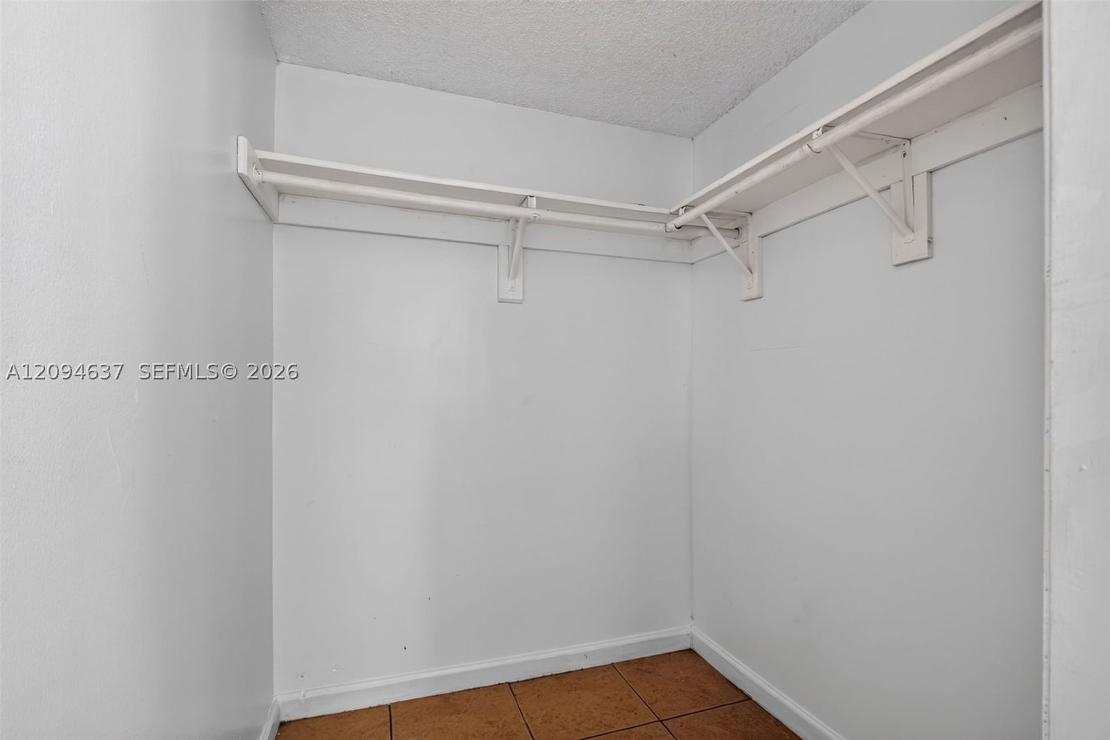 Real estate property located at 1880 Congress Ave #301, Palm Beach, Presidential Golfview Con, West Palm Beach, FL