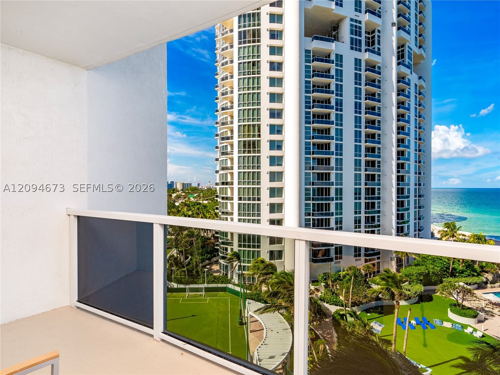 Real estate property located at 18001 Collins Ave #606, Miami-dade, Trump International Sones, Sunny Isles Beach, FL