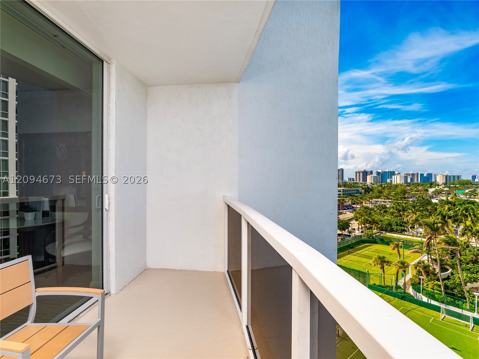 Real estate property located at 18001 Collins Ave #606, Miami-dade, Trump International Sones, Sunny Isles Beach, FL
