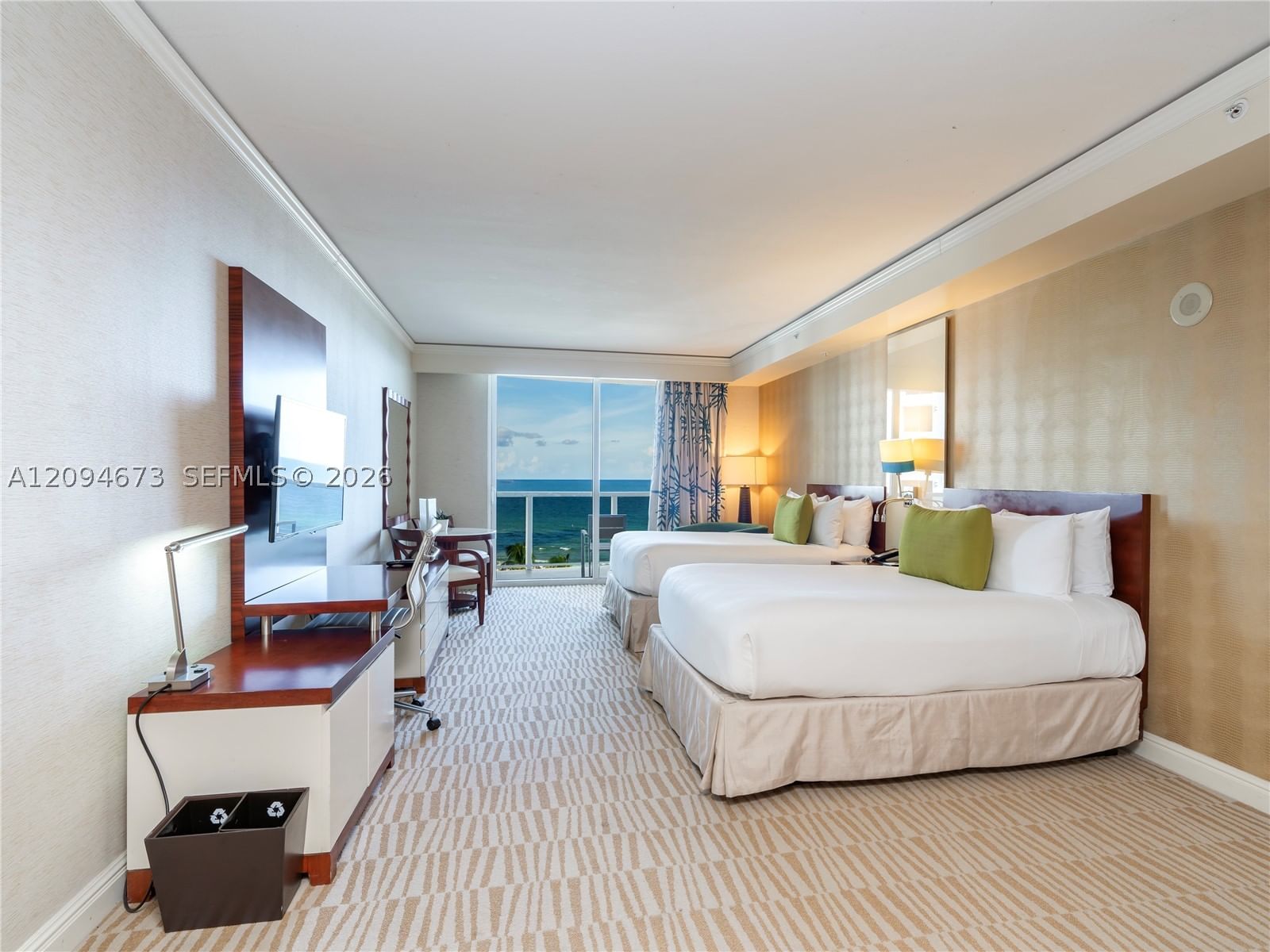 Real estate property located at 18001 Collins Ave #606, Miami-dade, Trump International Sones, Sunny Isles Beach, FL